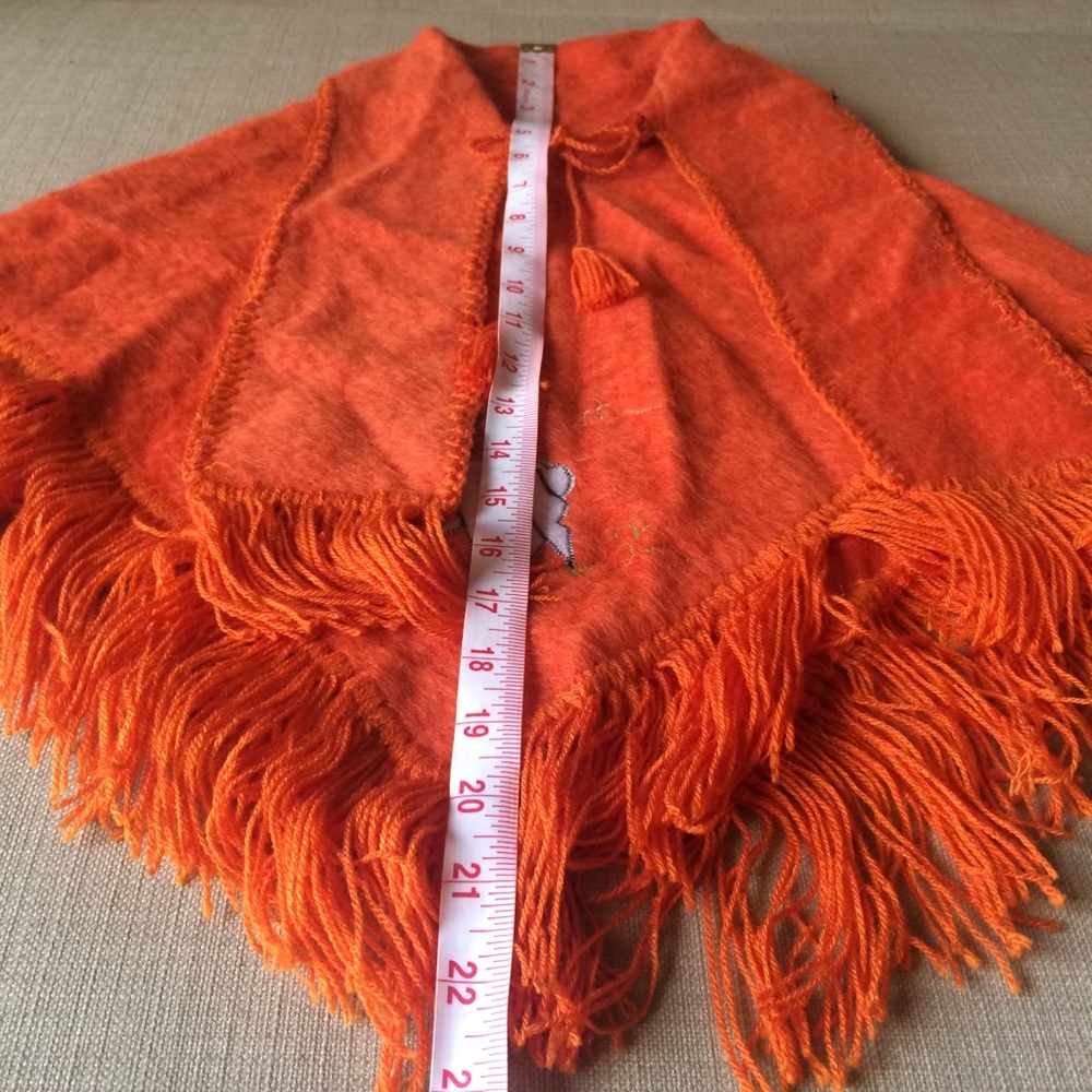Alpaca Poncho - Picture 8 of 8